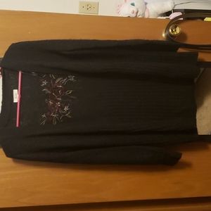 Black cardigan with rose embroidery